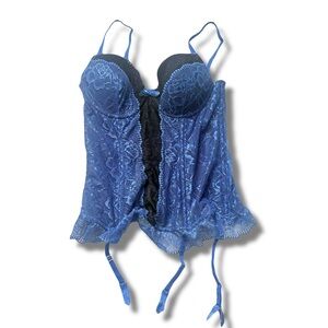 Frederick’s of Hollywood Corset – M | Boudoir Glam | Y2K | Lace‑Up Silhouette |